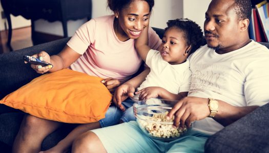 Filmes e séries para você assistir e passar o tempo com a família